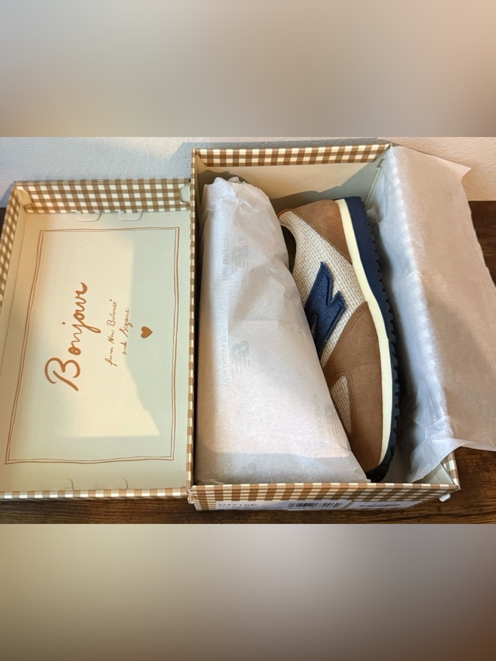 Sezane New Balance Women's Cream, Tan & Navy Retro Runner - Picture 8 of 10